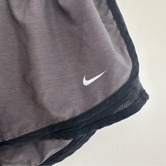 Nike Dri-Fit Tempo Shorts Grey Size Large - Picture 2 of 7